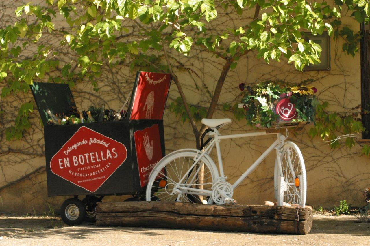 VI L'Art Wine Lodge - Only Adults Piera Exterior photo